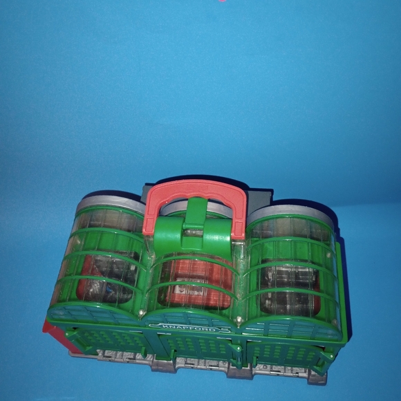 Thomas and Friends Knapford Station Take & Play Fold Out Track Play Set - Picture 8 of 12